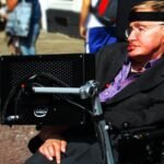 Stephen_Hawking_in_Cambridge