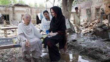 angelina jolie in pakistan