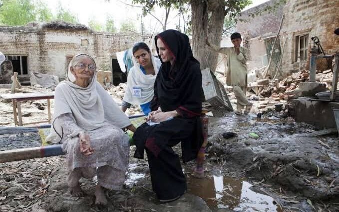 angelina jolie in pakistan