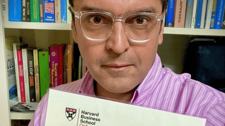 fakhr-e-alam-awarded-alternate-business-certificate-from-harvard
