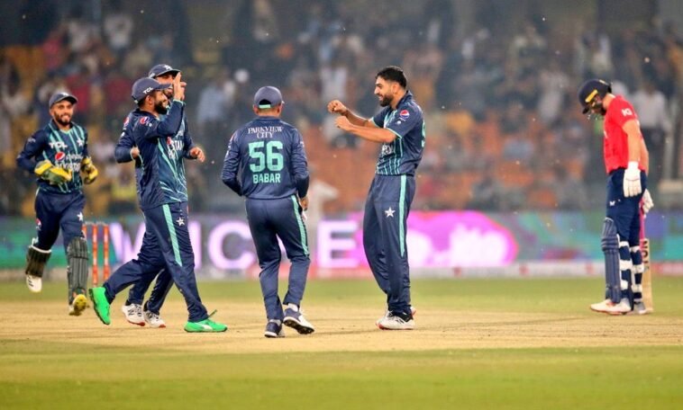 Pakistan Wins By 6 Runs, Leading the Series By 3-2
