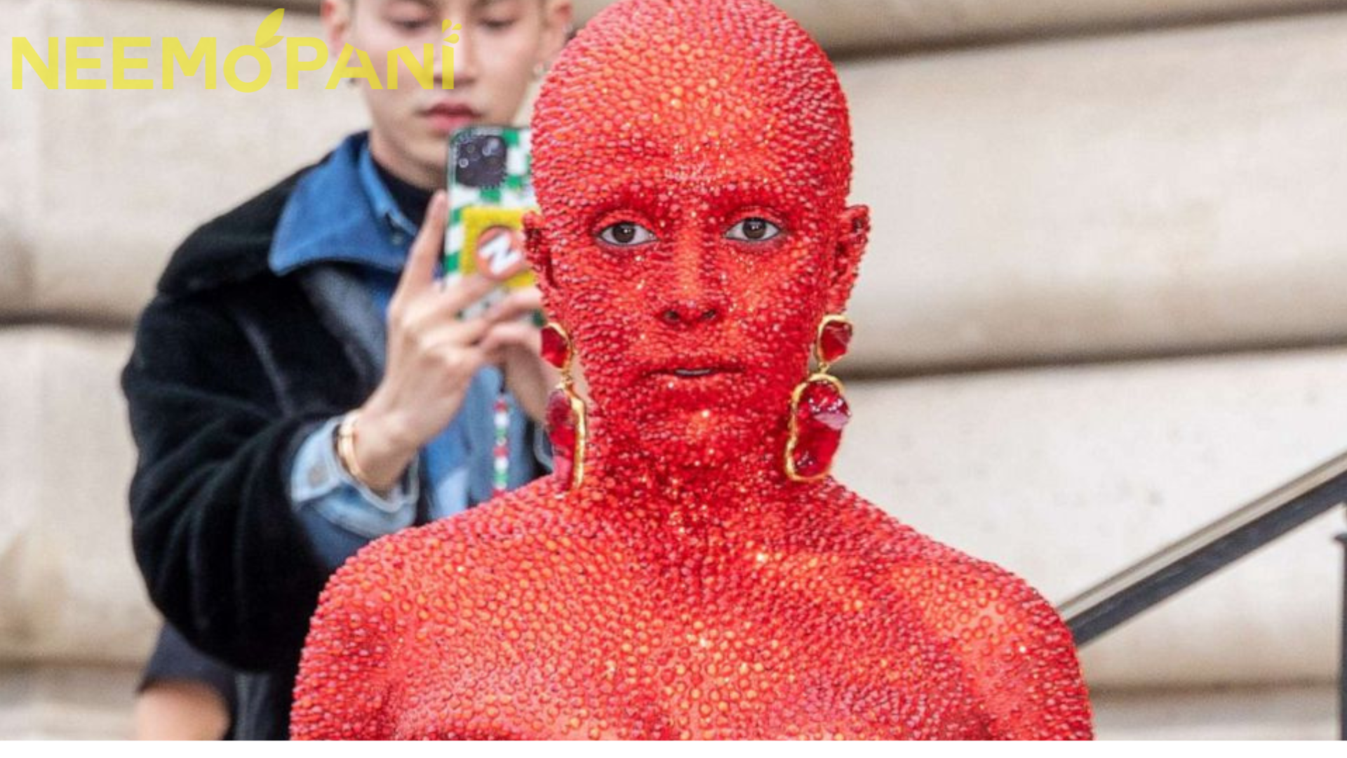Doja Cat’s look at Paris Fashion Week begins a meme fest