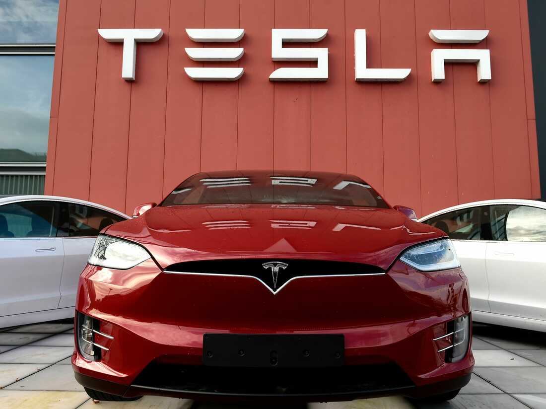 Tesla car price