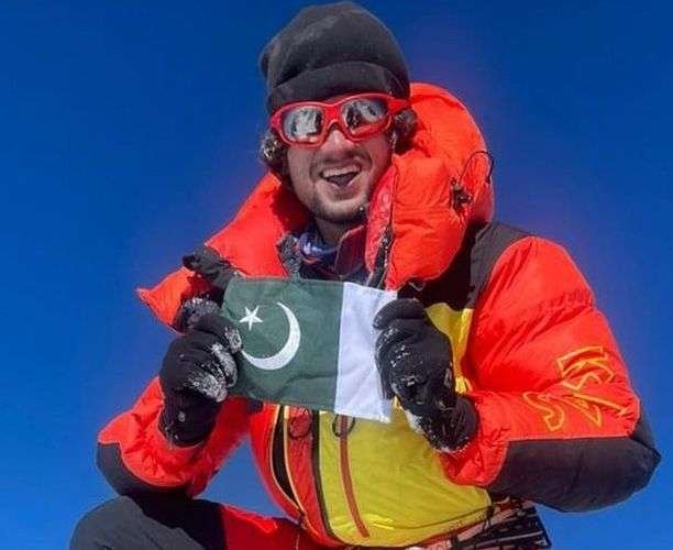 Shehroze Kashif, youngest to climb 12 8,000m summits, reclimbs Manaslu