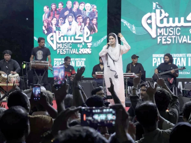 Humaira Channa Ghulam Abbas Win Music Lovers' Hearts